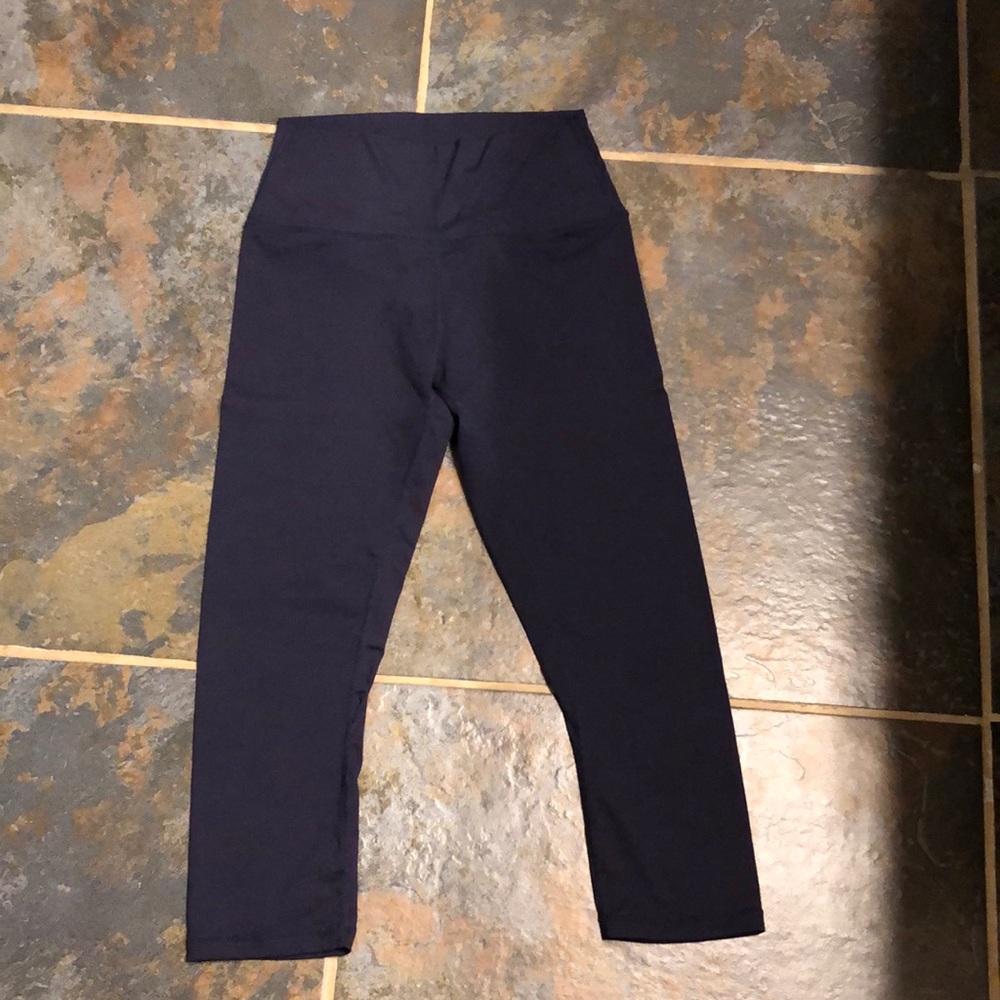 Zyia nave luxe crop leggings. 7/8 length